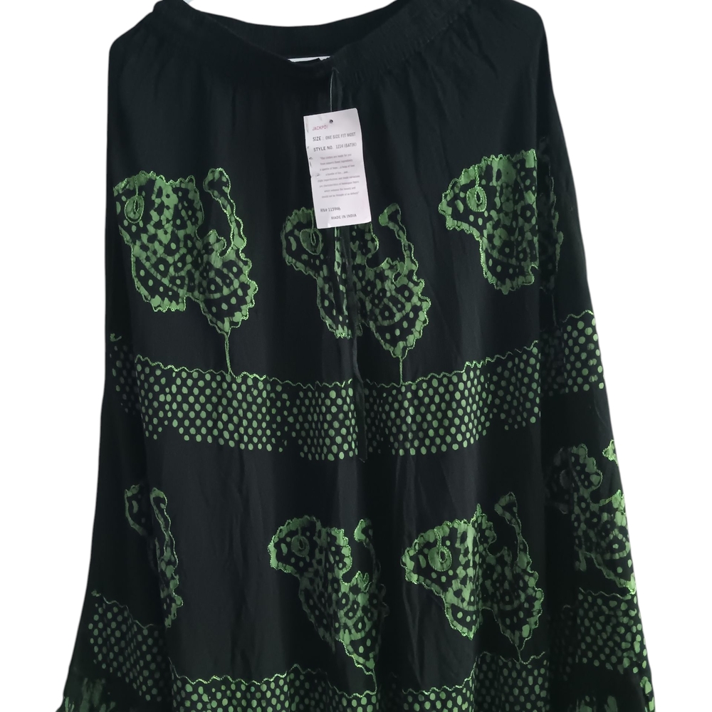 Chic Black and Green Patterned Midi Skirt